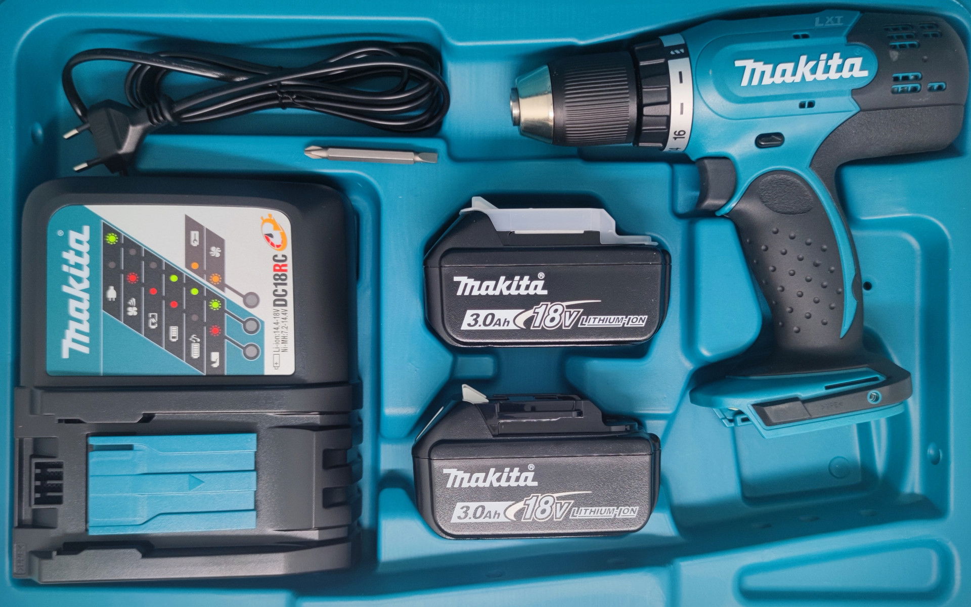 Makita Akkumulátoros Fúró-Csavarozó DDF453RFE (akku és töltővel) termék fő termékképe